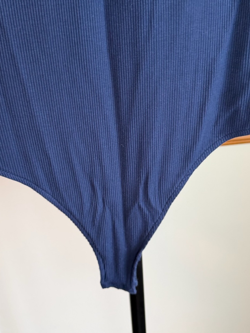 Navy Ribbed V-Neck Bodysuit - Picture 3 of 6